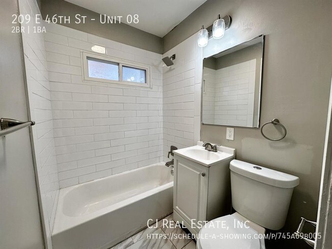 Building Photo - 209 E 46th St