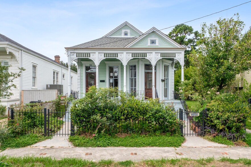 Primary Photo - 2644 Lepage St
