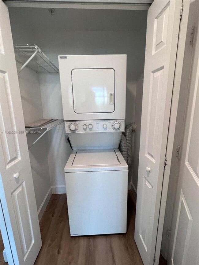 Building Photo - 50 Menores Ave