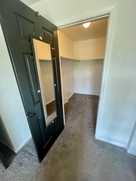 Building Photo - 7395 E Eastman Ave