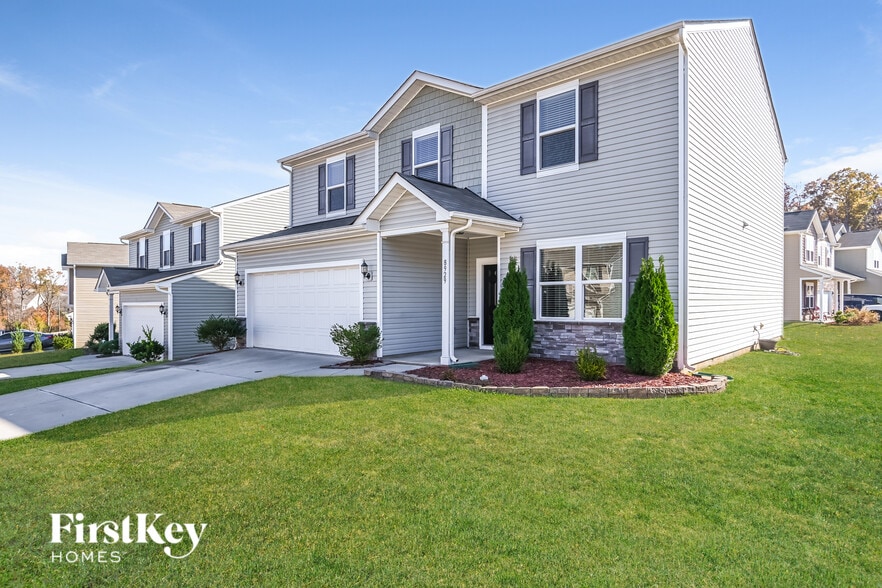 Building Photo - 8929 Lilac Tree Ave