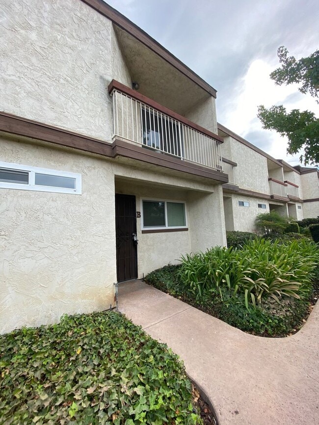 Building Photo - Townhome 2 Bed/1.5 Bath for Rent at Colony Park!
