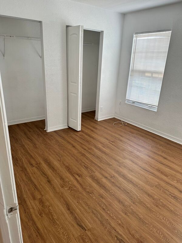 Building Photo - 821 5th St