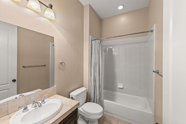 Building Photo - Stunning Single-Story Luxury Home in Coveted Rolling Hills Ranch