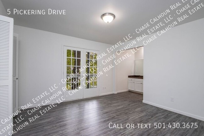 Building Photo - 5 Pickering Dr