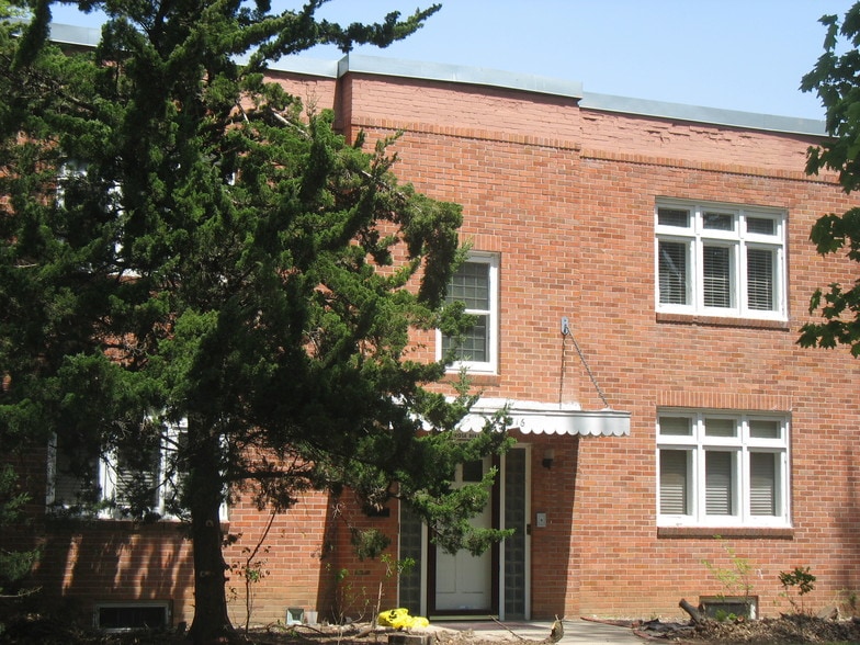 Building Photo - 5516 Corby St
