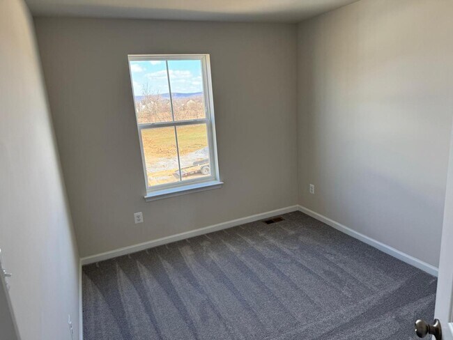 Building Photo - 1257 Cedar Vly Rd