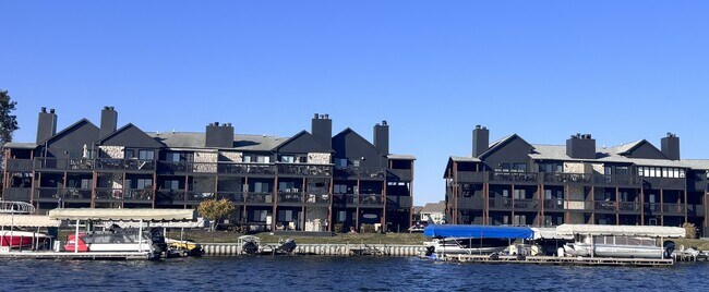 Building Photo - 102 Clarendon Dr