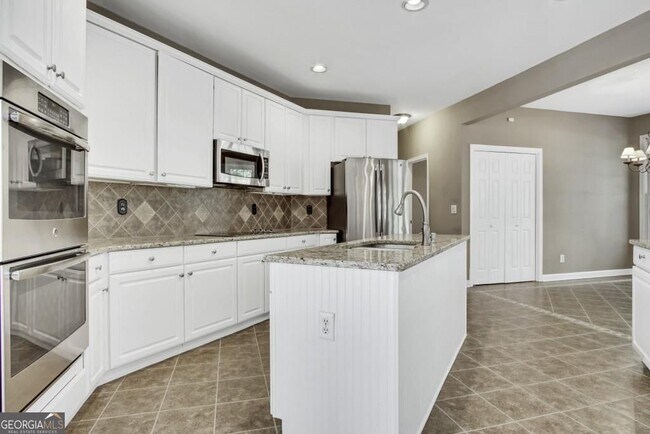 Building Photo - 3720 River Hollow Run