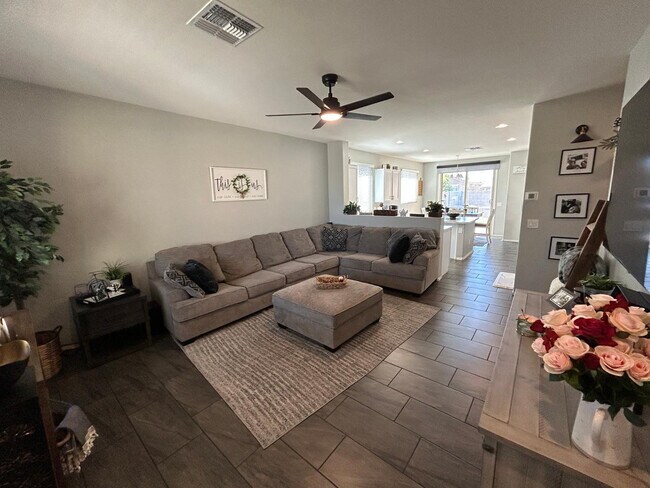 Building Photo - 17939 W Villa Chula Ln
