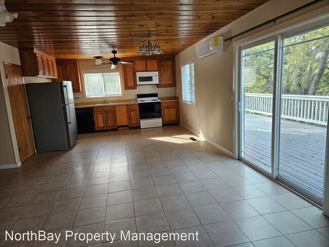 Building Photo - 3 br, 2 bath House - 19352 Deer Hill Rd