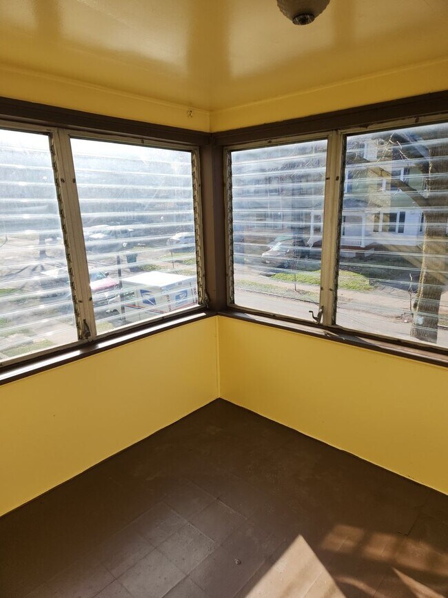 Building Photo - 108/110 Shelter Street