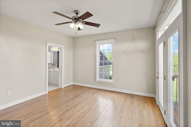 Building Photo - 943 Castle Rock Ln