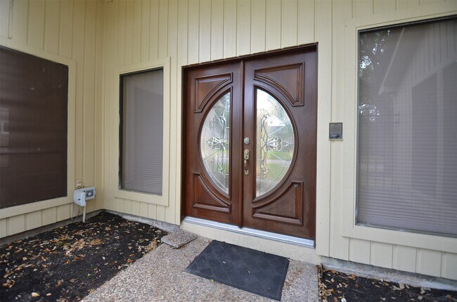 Building Photo - 12310 Burgoyne Dr