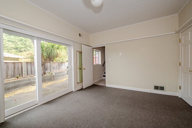 Building Photo - 1170 Tuolumne Ct