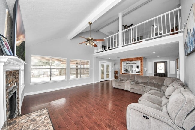 Building Photo - 12303 Gambit Dr