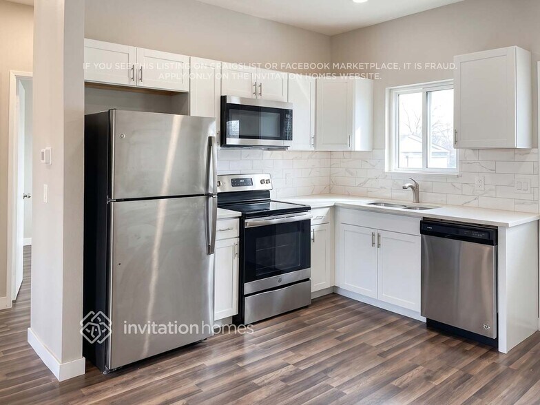 Building Photo - 2625 Ridgeland Dr