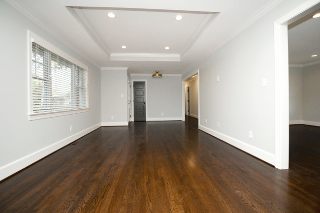 Building Photo - 5329 Seacroft Rd