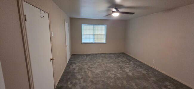 Building Photo - 5217 Arboles Dr