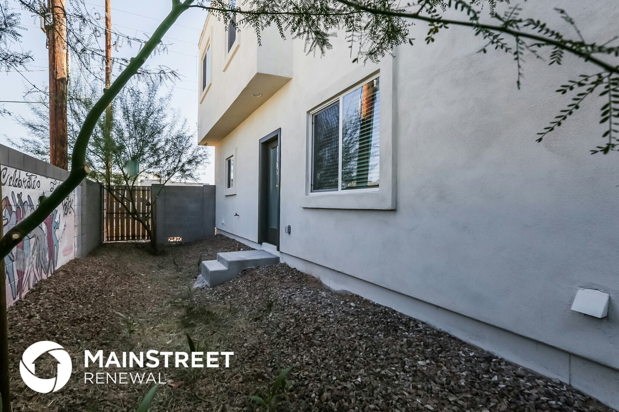 Building Photo - 2000 N 36th St