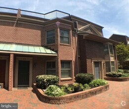Building Photo - 618 N Tazewell St
