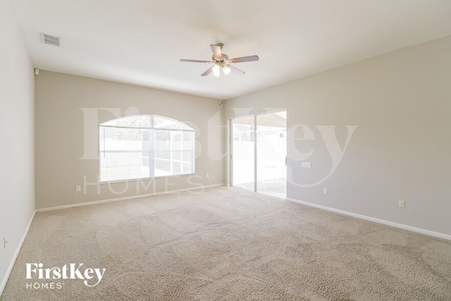 Building Photo - 25808 Risen Star Dr