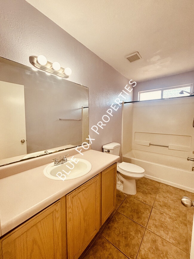 Building Photo - 4775 S Wild Rose Dr