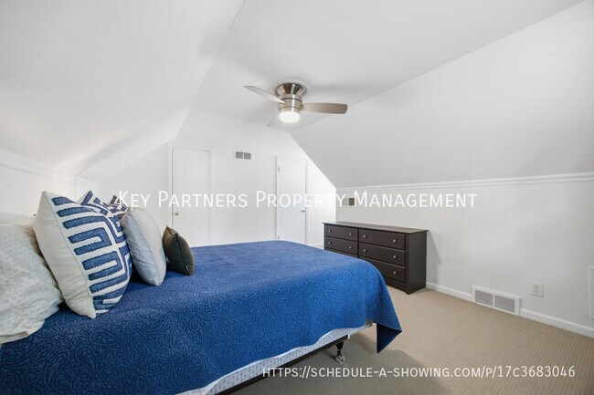 Building Photo - 4300 W 71st Terrace
