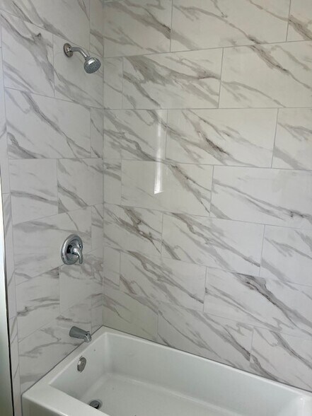 Building Photo - 3836 1/2 Westwood Blvd