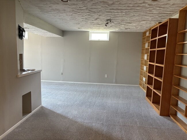 Building Photo - 412 Kojun Ct