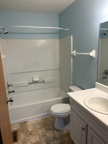 Bathroom - 206 Macfalls Way