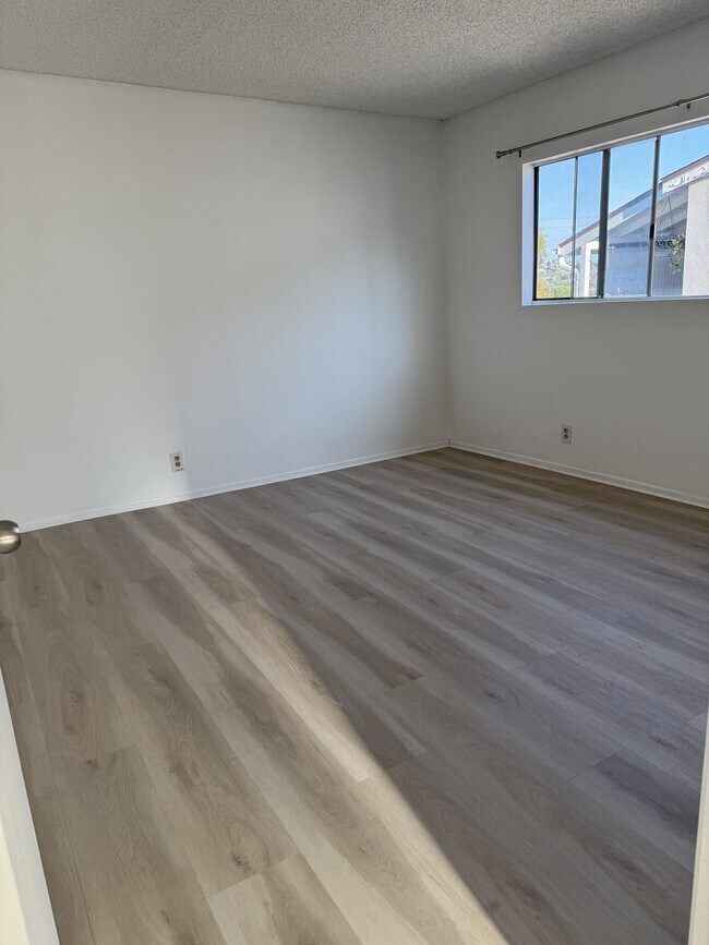 Building Photo - 2366 Bullard Ave