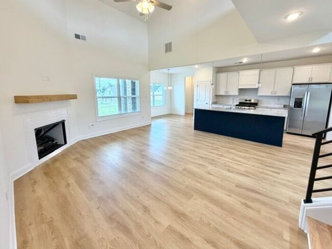 Building Photo - OPEN HOUSE! Now Leasing a Brand New 4 bedroom 2.5 bath home in Oakland.