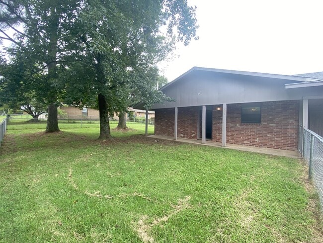 Building Photo - 1503 15th Terrace