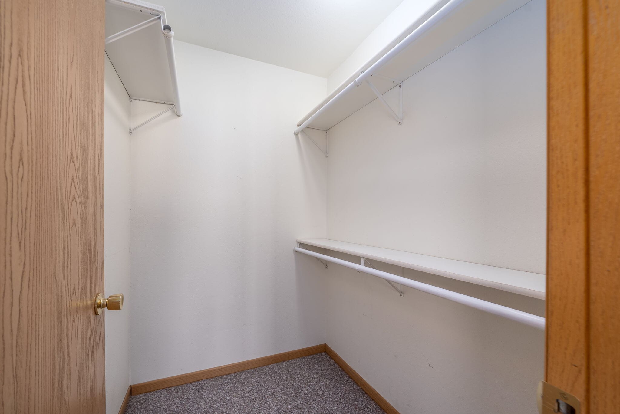 Master Closet - 1420 E Redwood Blvd