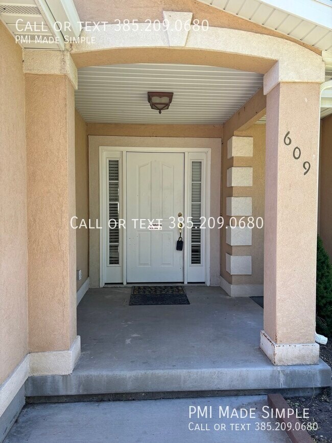 Building Photo - 609 Saddlebrook Dr