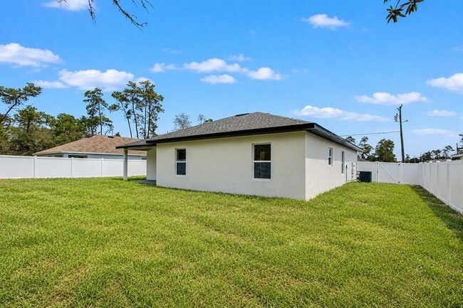 Building Photo - 16698 SW 30th Avenue Rd