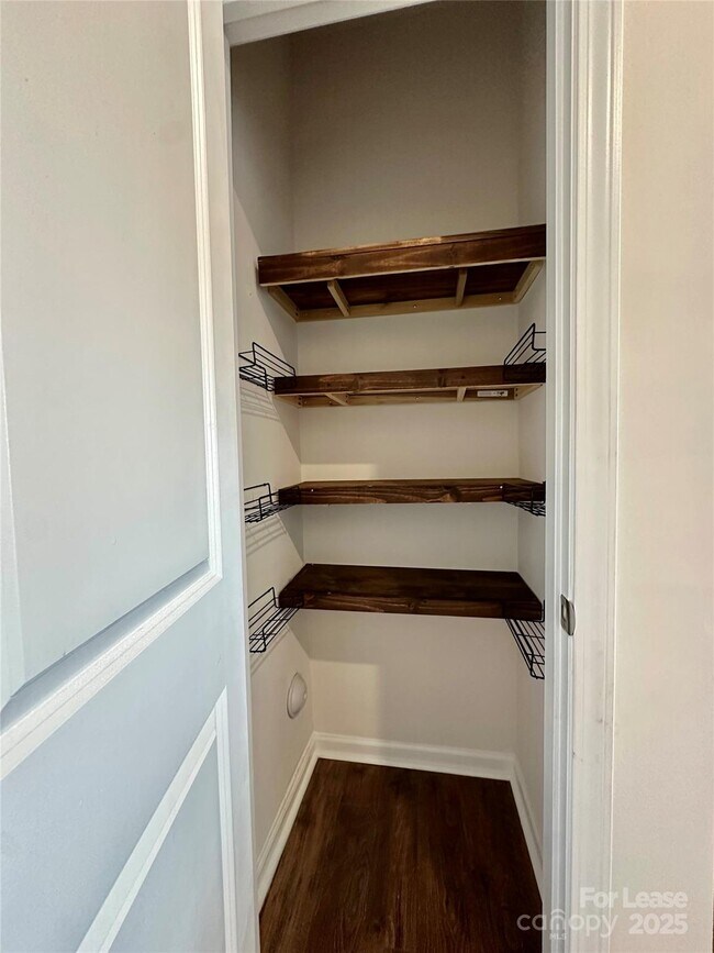 Building Photo - 147 N Ranney Way