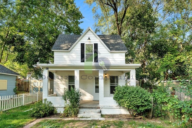 Building Photo - SHORT TERM LEASE!!! Beautiful Remodeled 3 Bedroom- West Side!