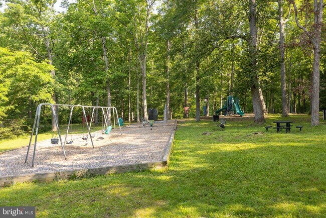 Building Photo - 13410 Wilderness Park Dr