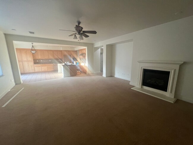 Building Photo - 145 Abelia Ln