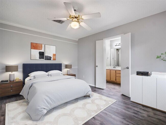 Building Photo - 1411 Hollow Tree Blvd