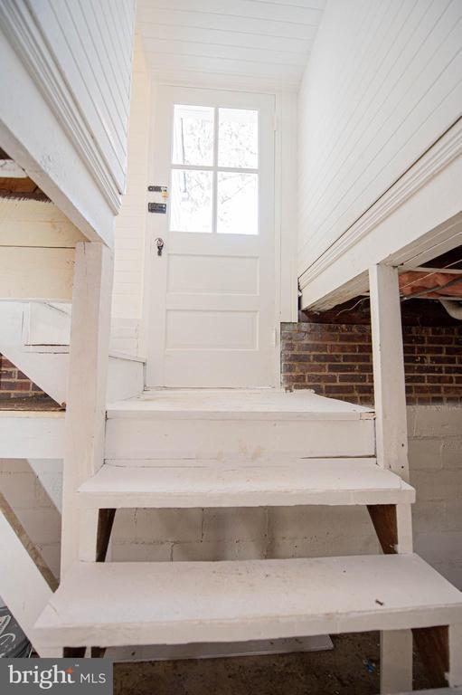 Building Photo - 417 Winder St