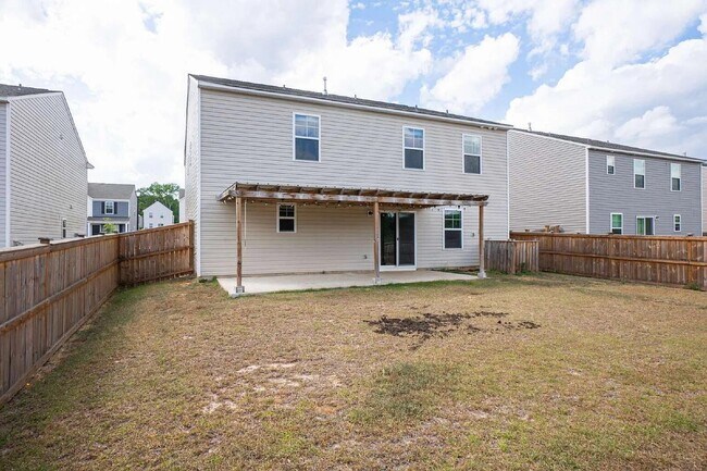Building Photo - 244 Savannah Wood Rd
