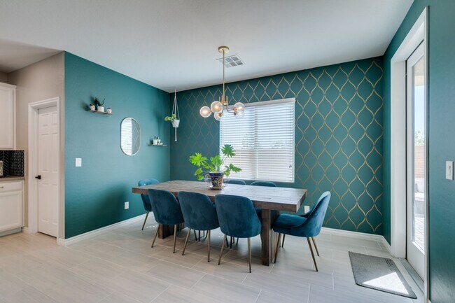 Building Photo - Gated, 4bed + loft with Bedroom and Full bathroom downstairs. Skye Canyon