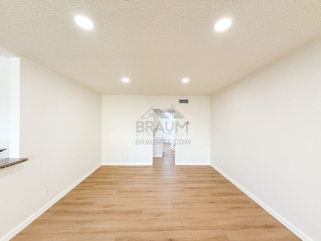 Building Photo - 6041 Whitsett Ave