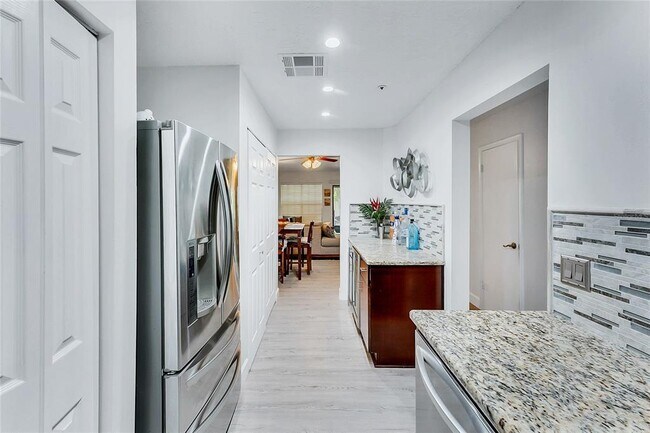 Building Photo - 563 Northbridge Dr