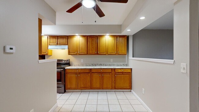Building Photo - 630 Abbe Rd S