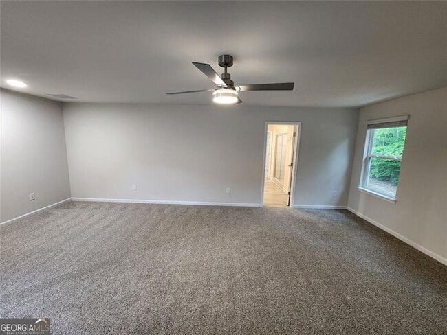 Building Photo - 235 Vly Oak Dr
