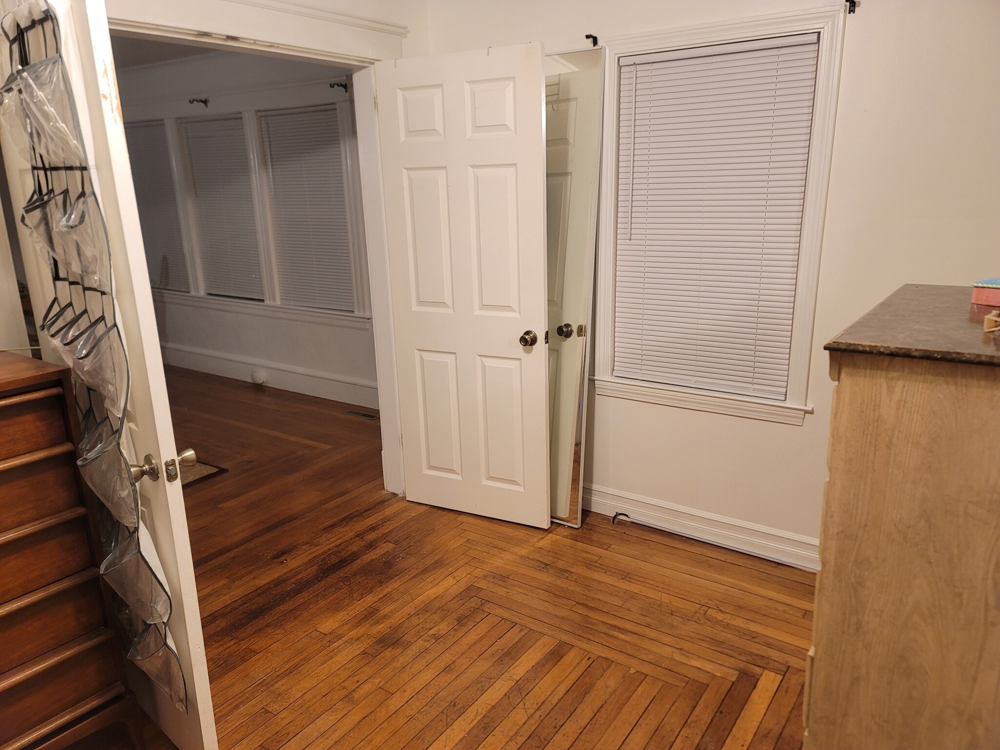 Building Photo - 94 Gill St